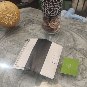 Kate Spade Block Color Black And White Wallet
